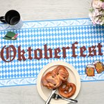 Personalisierter Schmutzabweisender Oktoberfest-Design Tischläufer mit Text Tischdeko Geschenk für Familie Partyveranstalter