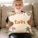 Personalisierter Cartoon Dinosaurier Kissenbezug mit Namen und Pflanzen-Motiv Haus Deko Geburtstag Geschenk für Jungen Mädchen