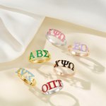 Anello personalizzato Sorority con lettere greche smaltate e testo inciso Bid Day Graduation Birthday Gift per amiche ragazze