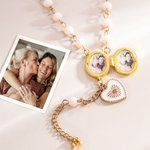 Personalisierte 1-2 Fotos Jesus Kreuz zierlich Rosenkranz Auto hängenden Ornament mit Herz Initial Autozubehör Geburtstagsgeschenk für Katholizismus Autobesitzer