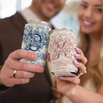 Personlig Retrostil Franskt tryck Toile De Jouy Isolerad ölburk kylhylsa med namn och initialer Partybröllopsgåva för brud Brudtärnor