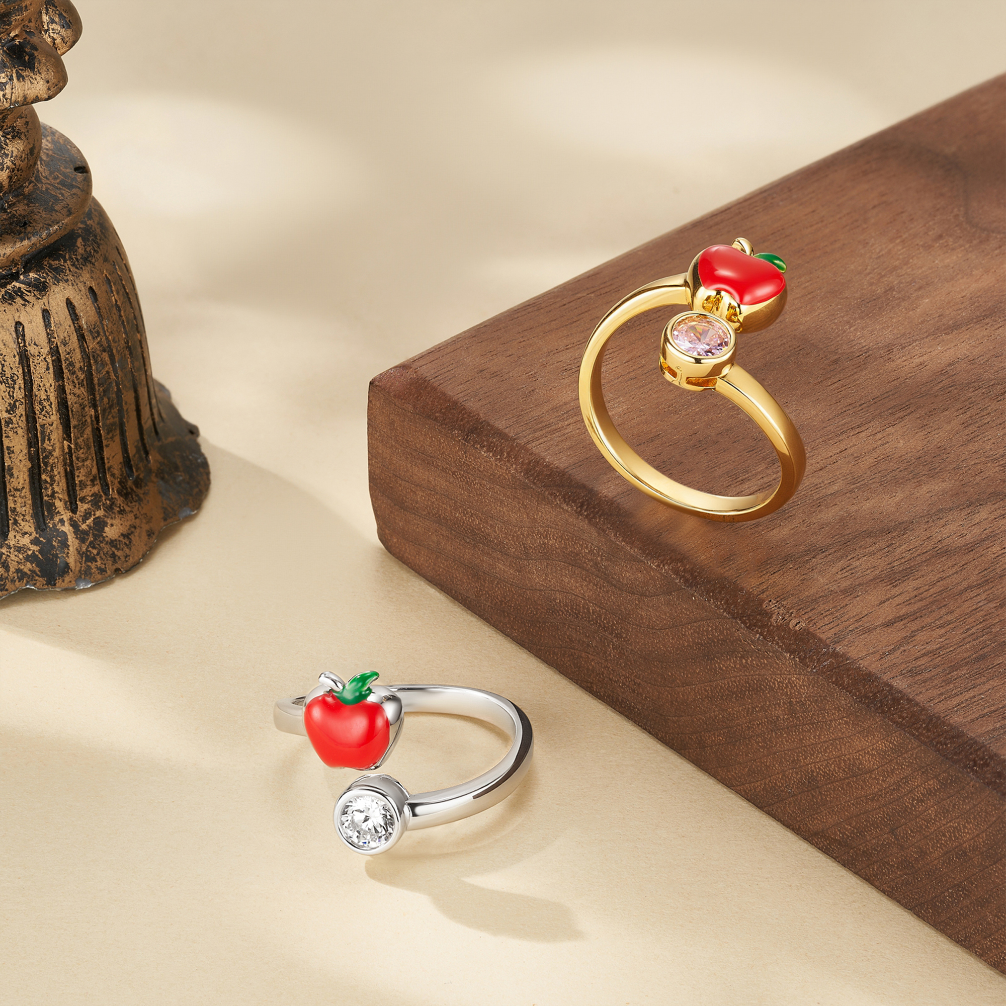 Bague ajustable personnalisée Apple Birthstone Bijoux délicats Cadeau de remerciement de rentrée pour femme Enseignante Éducatrice