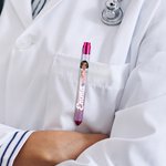 Gepersonaliseerd Cartoon Karakter Glitter Medische Draagbare LED Pen Licht met Naam Verpleegkundige Week Waardering Verjaardagscadeau voor Arts Verpleegkundige Medisch Personeel