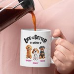 Personlig Livet är bättre med 1-3 tecknade hundar Mugg med namn Födelsedags- och jubileumsgåva för hundälskare