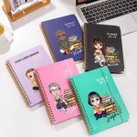 Gepersonaliseerd Cartoonfiguur A5 Notitieboek 2026 Planner met Naam Inclusief Wekelijkse Plannerpagina’s Verjaardagscadeau voor Familie Vrienden