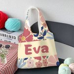 Personlig stor handväska med dansk blommönster och namntryck perfekt som års- och födelsedagspresent till kvinno