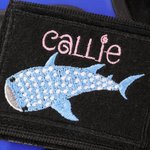 Personalisiertes Besticktes Hai-Motiv Tarierjacken-Kennzeichnungsetikett mit Namensgravur Wassersport Zubehör Geschenk für Tauchen-Liebhaber