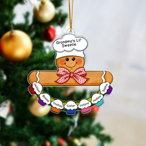 Personlig tårta pepparkaksbagare akrylprydnad med titel och namn julgran heminredning jubileumsgåva till mamma mormor