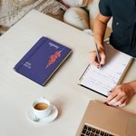 Personalisiertes A5 Spiral-Notizbuch im Geburtsblumen-Design mit Namen Wochenplaner Monatsplaner Geburtstag Neujahr Geschenk für Familie Freunde