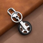Personalisierte Exquisite Spinning Car Tire Keychain mit Text Portable Accessoire Geburtstag Weihnachten Geschenk für Männer Autobesitzer