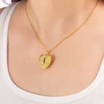 Personalizada delicada Angel Wings Corazón Foto Urna Collar para cenizas con texto grabado Cremación Joyería Memorial Regalo para las mujeres