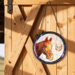 Décoration solaire personnalisée en verre teinté avec photo de cheval et nom Décoration de balcon à suspendre Cadeau d'anniversaire pour les amoureux des chevaux