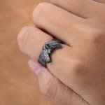 Bague de ceinture noire Dan rayée avec texte gravé Cadeau pour les amateurs de Karaté BJJ Taekwondo Aikido