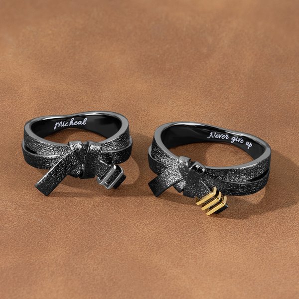 Bague de ceinture noire Dan rayée avec texte gravé Cadeau pour les amateurs de Karaté BJJ Taekwondo Aikido