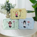 Neceser de maquillaje personalizado con flor de nacimiento personaje de dibujos animados rayas multicolor y nombre regalo de cumpleaños para mujer