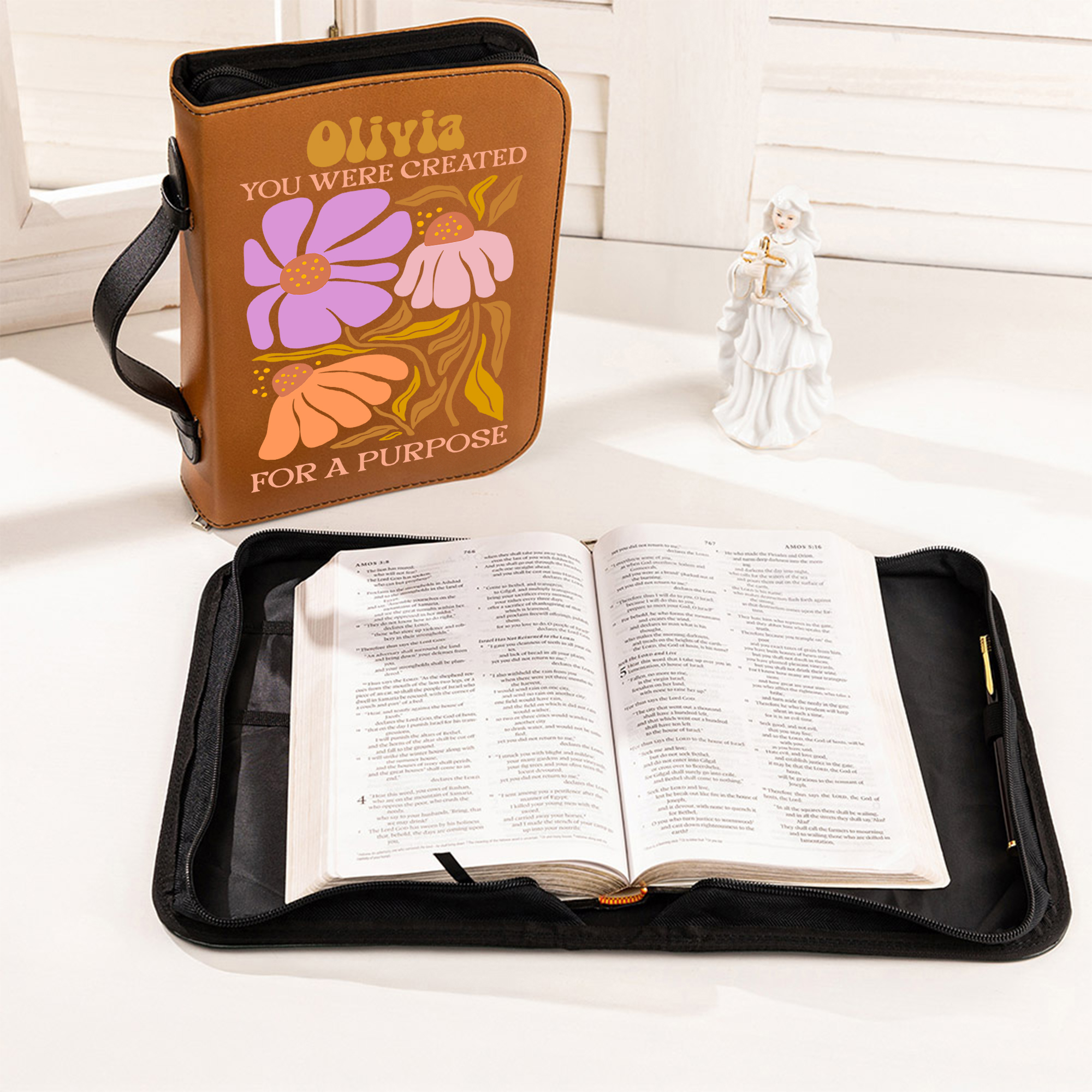 Livre de poche en cuir PU avec nom, fleur danoise personnalisée, versets bibliques, cadeau d'anniversaire pour femmes chrétiennes