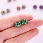 Personliga örhängen i trä i 3 färger Pom Pom Sterling Silver Tillbaka till skolan Speldag Lagpresent till cheerleaders