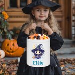 Personalizado Cute Bruja Escoba Estrellas Luna Kid Trick or Treat Bolsa de caramelos Cubo con el nombre de Halloween Fiesta de Favores para las niñas