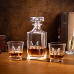 Personalisierte eingravierte Initialen Whiskey Dekanter mit Text Bar Zubehör Geburtstagsgeschenk für Whiskey-Liebhaber