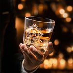 Personalisierte eingravierte Initialen Whiskey Dekanter mit Text Bar Zubehör Geburtstagsgeschenk für Whiskey-Liebhaber