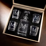 Personalisierte eingravierte Initialen Whiskey Dekanter mit Text Bar Zubehör Geburtstagsgeschenk für Whiskey-Liebhaber