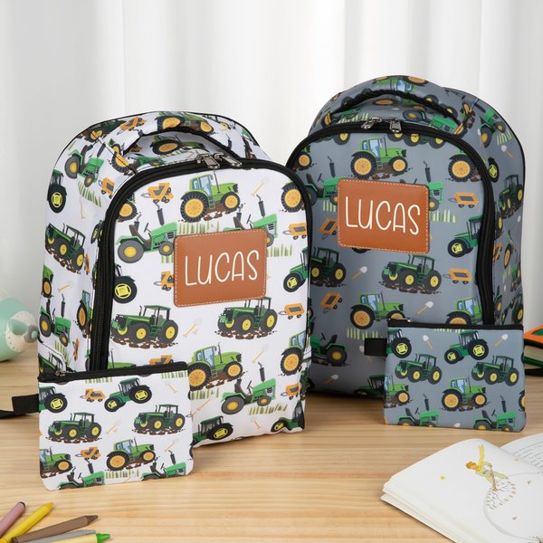 Gepersonaliseerde Groene Trekker Ontwerp PU Leren Label Kinderreisrugzak met Etui en Naam Terug Naar School Verjaardagscadeau voor Jongens Meisjes