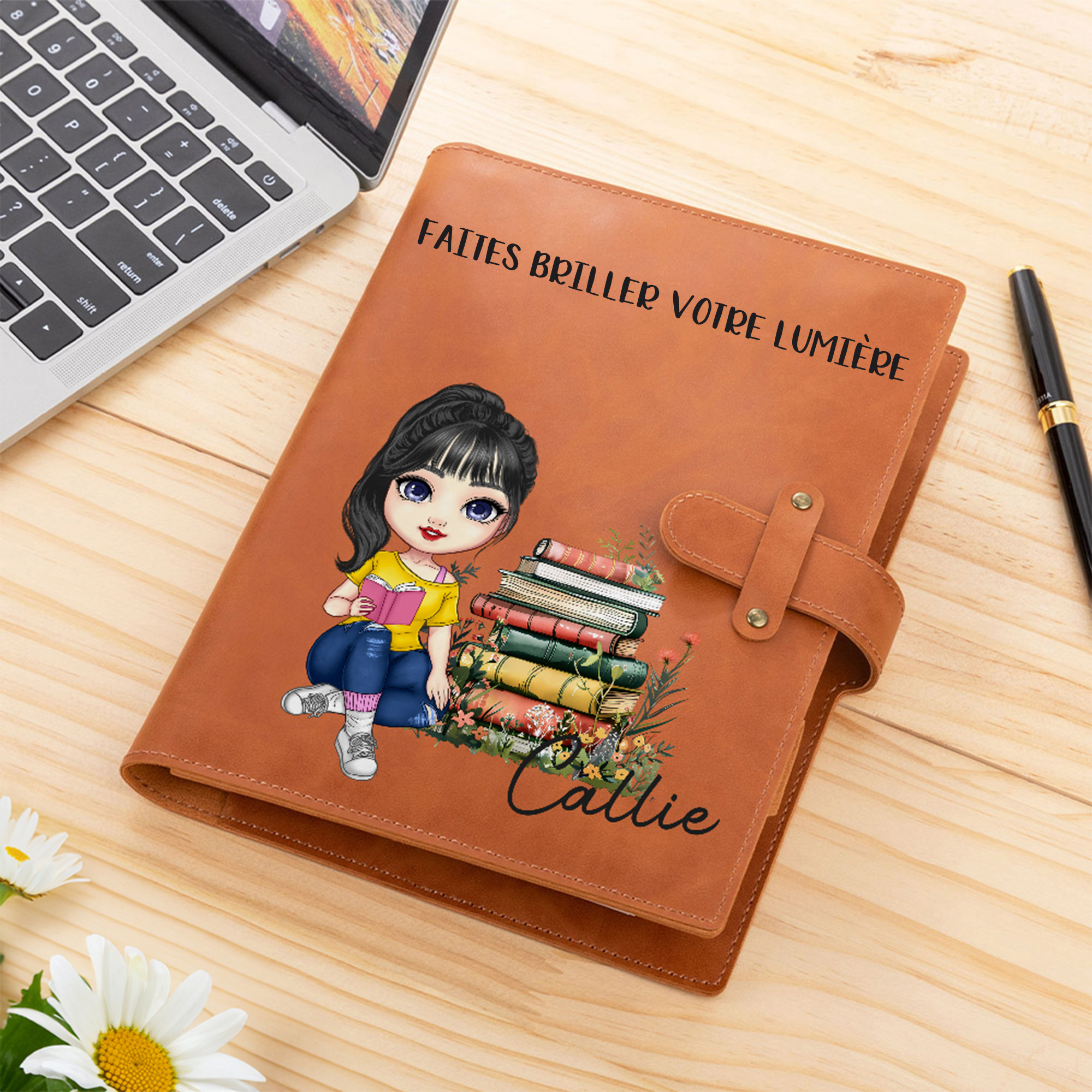Couverture de Livre en Cuir PU A5 Personnalisée avec Personnage de Lecture Dessin Animé et Nom Cadeau Anniversaire pour la Famille