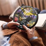 Personalisierte Pfote drucken Haustier Silhouette Buntglasfenster Suncatcher mit Titel Name und Datum Geburtstag Memorial Geschenk für Katze Hundeliebhaber