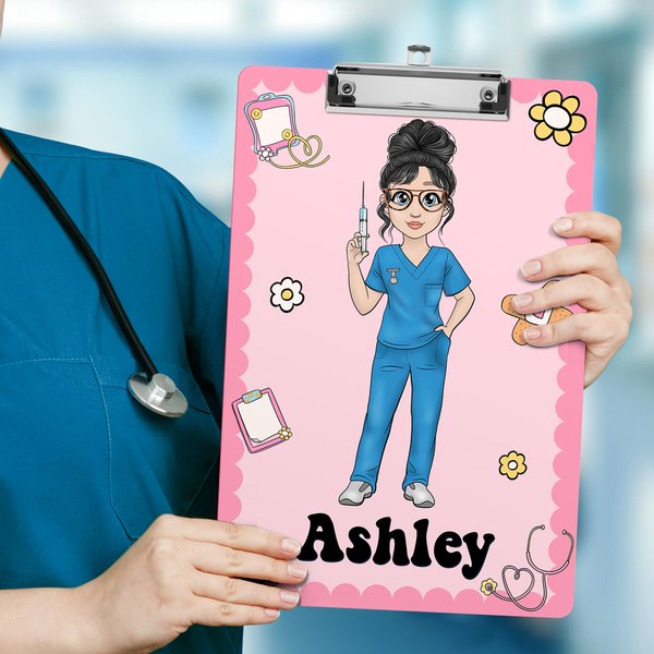 Personalisierte Cartoon-Charakter Medical Tools Hanging Clipboard mit Low-Profile-Clip Graduierung Anerkennung Geschenk für Krankenschwester Arzt Medizinstudent