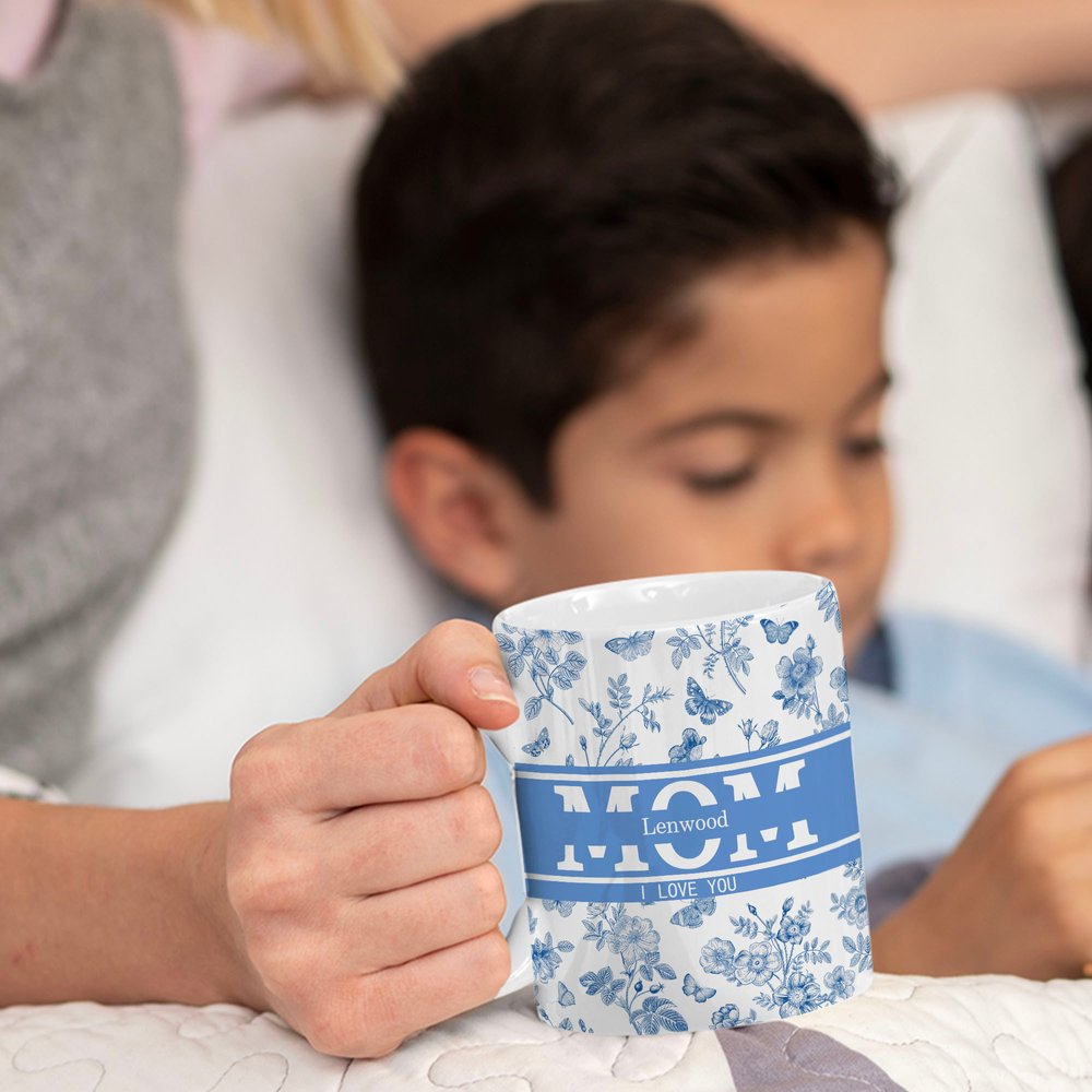 Personlig Toile De Jouy 11 oz keramisk kaffemugg med barnets namn titel och text födelsedag årsdag present till mamma mormor