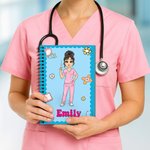 Gepersonaliseerd Verpleegster Cartoon Karakter A5 Spiraal Notitieboekje met Naam en 120 Gelinieerde Pagina's Verpleegkundige Week Waardering Geschenk voor Medisch Personeel
