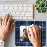 Tapis de souris anti-dérapant personnalisé Buffalo Plaid Photo Accessoire de bureau Anniversaire Cadeau de Noël pour la famille Amis Collègues