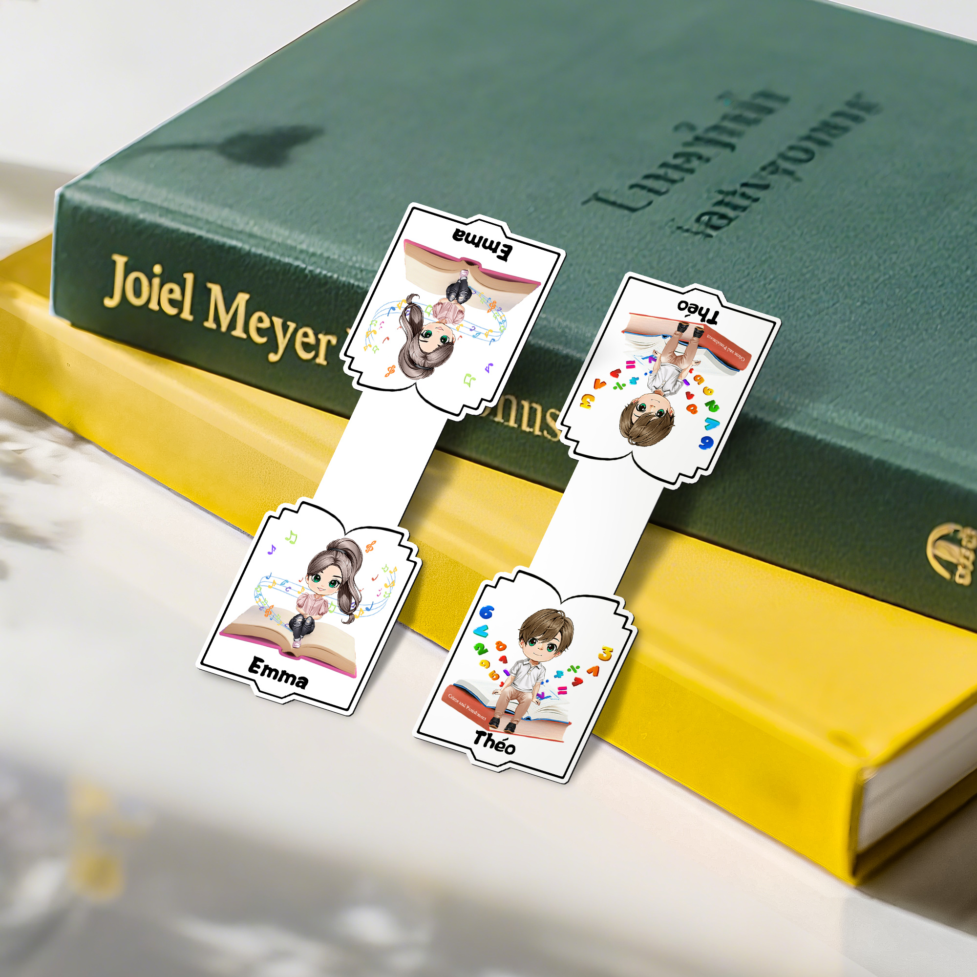 Marque-Page Magnétique Personnalisé avec Personnage de Dessin Animé Assis et Nom Cadeau Rentrée Anniversaire pour Amoureux des Livres