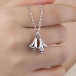 Personligt 1-6 födelsedagshalsband med blommor och födelsedagsberlocker Smickrande familjesmycken Födelsedag, jubileum, mors dag - present till kvinnor