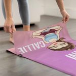 Personlig kvinnlig tecknad karaktär Superabsorberande yogahandduk med namn och text Sporttillbehör Present till kvinnor som älskar yoga