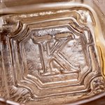 Personalisierte eingravierte Monogramm Whiskey Eiswürfelform Schale mit Stempel und Zange Bar Zubehör Party Geburtstag Jubiläum Geschenk für Barkeeper Männer