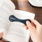 Gepersonaliseerde Lederen Magnetische Bladwijzerclip met Naamgravure Leesaccessoire Verjaardagscadeau voor Boekenliefhebbers en Boekenwurmen