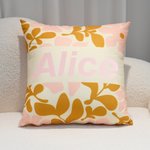 Personlig blommig mjuk kuddfodral med namn för hemmet perfekt födelsedagspresent till kvinna eller vän