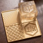 Personalisierte eingravierte Monogramm Whiskey Eiswürfelform Schale mit Stempel und Zange Bar Zubehör Party Geburtstag Jubiläum Geschenk für Barkeeper Männer