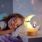 Veilleuse LED personnalisée avec nom et socle en bois Décoration de chambre Anniversaire Cadeau de pendaison de crémaillère pour la famille