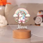 Personlig LED nattlampa regnbågsblommig enhörning med träbas och namn perfekt som födelsedagspresent till barnrum för flicka