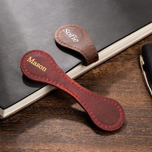 Gepersonaliseerde Lederen Magnetische Bladwijzerclip met Naamgravure Leesaccessoire Verjaardagscadeau voor Boekenliefhebbers en Boekenwurmen