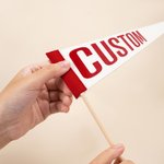 Personlig mångfärgad minivimpel med text och klistermärke Tillbaka till skolan Graduation Party Game Day Present till studenter Sportfans