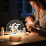 Personalisiertes Mond Sterne Niedliche-Tiere LED-Nachtlicht mit Namen Datum und Holzsockel Kinderzimmer Deko Geburtstag Baby Party Geschenk für Kinder