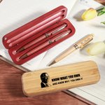 Personlig silhuett av en person designad kulspetspenna och fodral i trä med namn och finansiell text Kontorsmaterial Födelsedagspresent för män