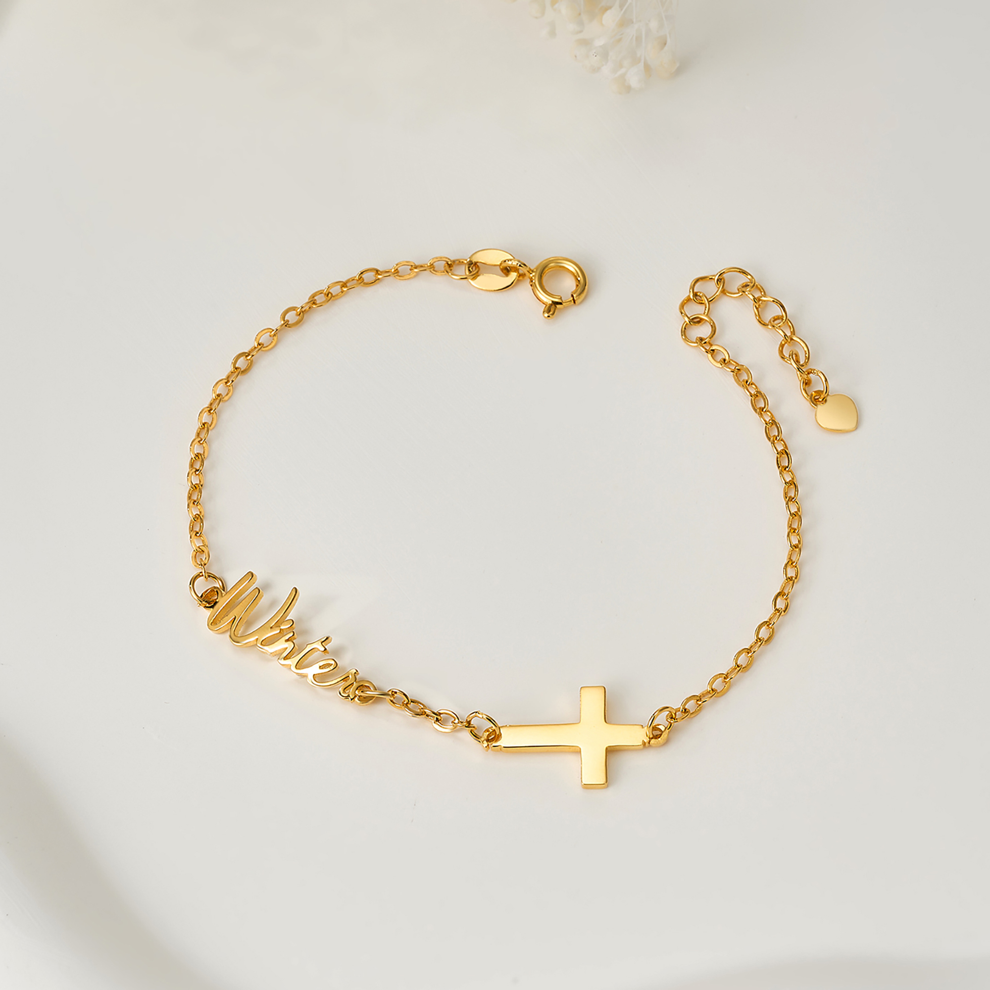 Bracelet Croix Minimaliste Personnalisé avec Nom Anniversaire Baptême Cadeau pour Femme
