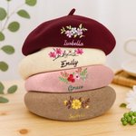 Béret en Laine Personnalisé avec Nom et Fleur Brodés Style de Vintage Cadeau d'Anniversaire pour Femme