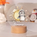 Luce notturna LED personalizzata con nome animale astronauta e design dell'universo base in legno regalo di compleanno per bambini