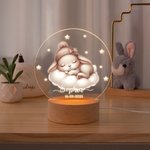 Gepersonaliseerd LED Nachtlampje met Schattige Slaapdiertjes Naam Datum en Houten Basis Babykamer Decoratie Verjaardag of Babyshower Cadeau voor Kind