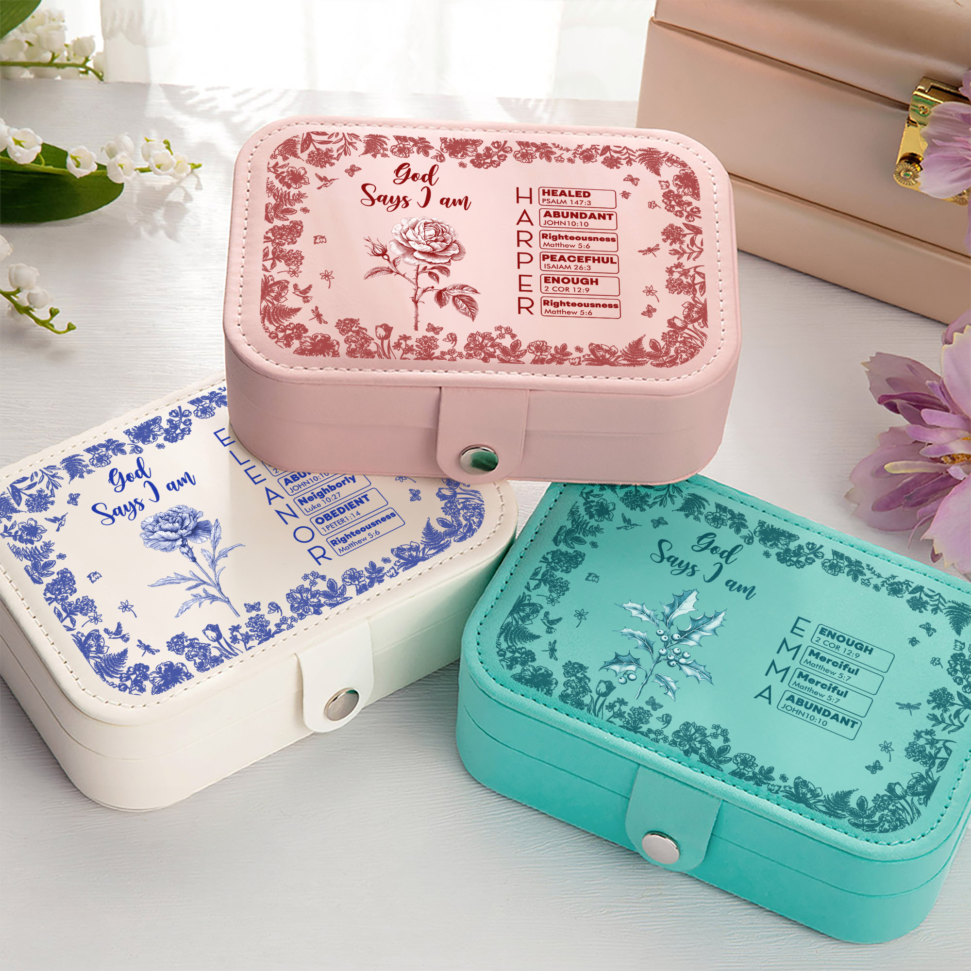 Toile de Jouy personnalisée Fleur de naissance Nom du chapitre de la Bible Boîte à bijoux en cuir PU Cadeau d'anniversaire et de Noël pour les Chrétiens Femmes